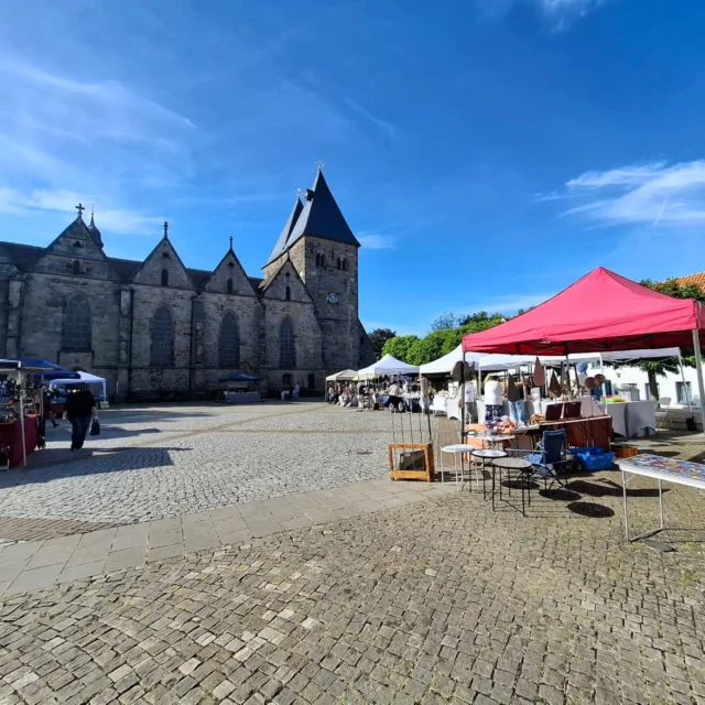 Vielen Dank für den schönen Verkauf am Sonntag auf dem Kirchplatz in Obernkirchen mit unserem "schön und gut" Stand bei herrlichstem Wetter.