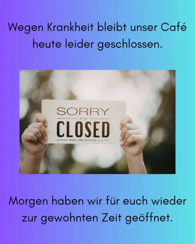 Die Sonne scheint, die Pflanzendeko ist aus dem Winterschlaf zurück und Wiese ist gemäht.
Beste Zeit für draußen Kaffee genießen. 

Heute allerdings, bleibt das Café wegen Krankheit geschlossen. 
Ab morgen kann's losgehen. 

#café #sonnegenießen☀️ #kuchen #kafee #seelebaumelnlassen